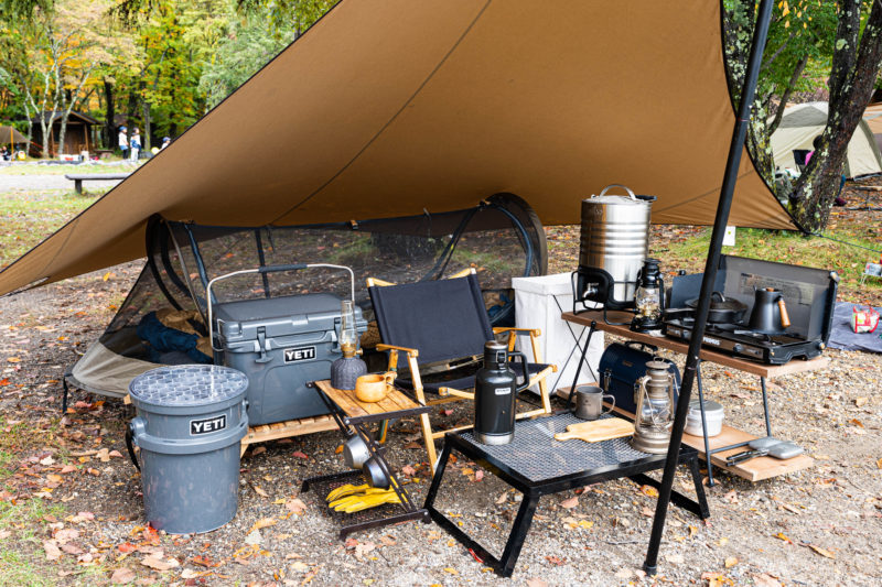 【レビュー】キャンプマニアのグリルスタンドMは使い勝手抜群のアイアンテーブル | たろーキャンプ