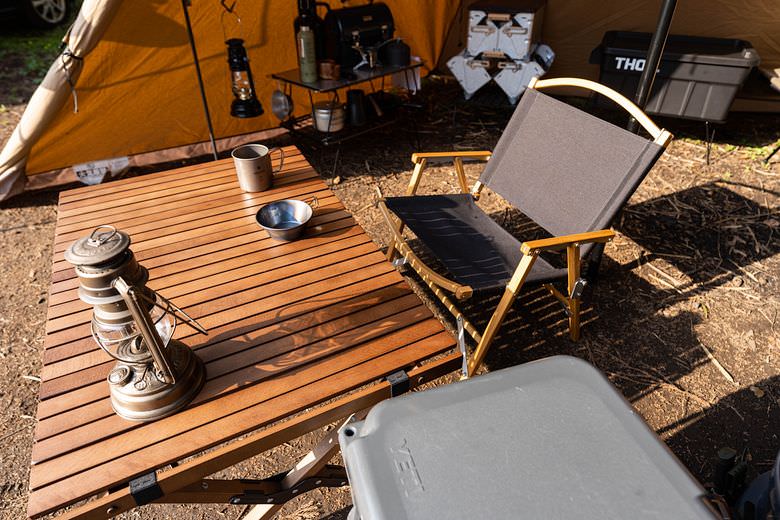 レビュー】ハイランダーのウッドロールトップテーブル2はキャンプの 
