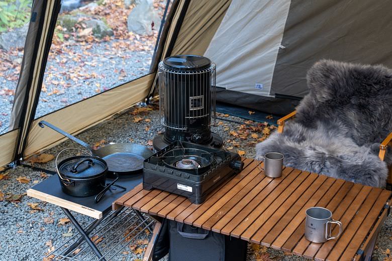 トヨトミKS67Dストーブ キャンプ 室内 - 季節、空調家電